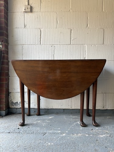 19th century mahogany oval - 19th,